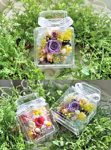 【ピンク】プリザーブドフラワー 香水瓶 高さ約10cm