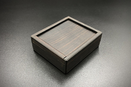 【和の時を楽しむ】箸置き５客セット箱付き（黒檀・欅）【徳島県 那賀町 日本製 木製 木 箸置 キッチン用品 雑貨 日用品 カトラリーレスト 組木細工 ウッド ギフト 記念品 プレゼント 6×1.5×1.5cm】KT-12-2