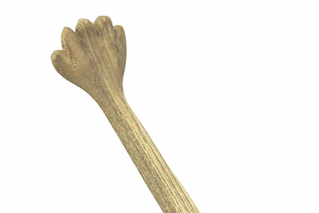 孫の手（ストレート） サイズ：約 長さ450mm×幅20mm×厚さ20mm［徳島 那賀 木材 まごのて まごの手 孫の手 木製 木製品 かわいい おしゃれ 体が固い 痒い所に手が届く 背中 かゆみ おじいちゃん おばあちゃん 敬老の日 高齢者 プレゼント ギフト プチギフト 贈物  便利 実用的］【KT-8-2】