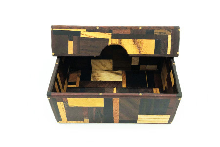 小物入れ「D」1個 KT-6-4【徳島県 那賀町 寄木細工 伝統工芸品 工芸品 木箱 小物入れ アクセサリー ボックス BOX ジュエリーボックス インテリア 記念品 ギフト プレゼント 木製 雑貨 日本製 収納 ふた付き 蓋 名刺 印鑑】