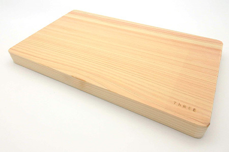 那賀ヒノキのまな板（中）【徳島 那賀 防カビ 抗菌作用 木材 木製 木製品 ひのき 檜 桧 キッチングッズ 調理器具 木のまな板 木製まな板 おしゃれ プレゼント】TR-1-3 