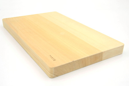 天然銘木 銀杏のまな板（大） サイズ：約400×240×28mm 職人仕上げ【徳島 那賀 木 天然銘木 銀杏 木目 木製 日本製 まな板 キッチン用 料理 調理 調理器具 お祝い 贈物 ギフト プチギフト 母の日 一つ一つ手作り 手作り】TR-2-2