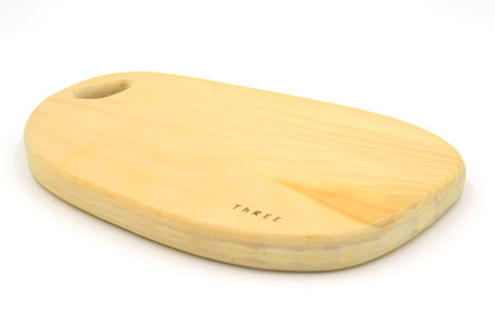 天然銘木 銀杏のまな板　まるっこ（小）サイズ：約290×189×22mm（持ち手込み）【徳島 那賀 木 天然銘木 銀杏 木目 木製 日本製 まな板 丸い 丸まな板 キッチン用 料理 調理 調理器具 お祝い 贈物 ギフト プチギフト 母の日 一つ一つ手作り 手作り】TR-4-2