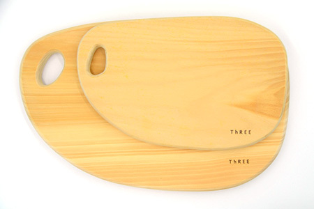 天然銘木 銀杏のまな板　まるっこ（大） サイズ：約390×240×24mm（持ち手込み）【徳島 那賀 木 天然銘木 銀杏 木目 木製 日本製 まな板 丸い 丸まな板 キッチン用 料理 調理 調理器具 お祝い 贈物 ギフト プチギフト 母の日 一つ一つ手作り 手作り】TR-4-1