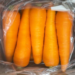 日本を平和にする人参　Peace&Carrots　約２㎏セット  栽培期間中農薬不使用