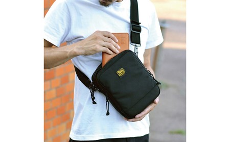 サコッシュ プラス　バンナイズ バリスティック ナイロン ブラック 斜め掛け 耐久性 お散歩 買い物 お出かけ ファッション カバン バッグ 