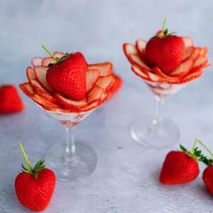 大切な方へイチゴで想いを届ける!「品種:恋みのり(2L以上)」【配送不可地域：離島】【1520017】