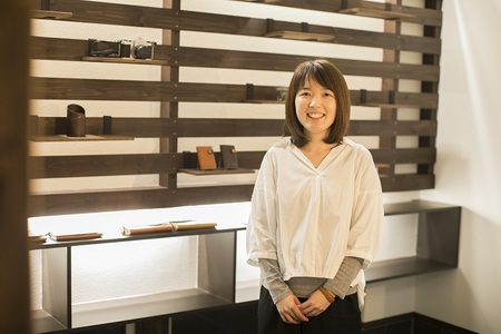 名刺入れ tanikoオリジナル 紺×赤茶 革 レザー 作家物 北海道 [AXAP010]