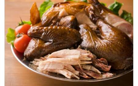 【2026年2月下旬初回発送】【全6回定期便】安心安全な平飼い飼育 絶品スモークチキン 2本【テンアール株式会社】 チキン スモークチキン 燻製 鶏 鶏肉 平飼い 冷蔵配送 北海道  [AXAN093]