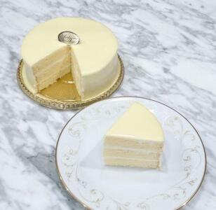 【サイズ 5号】ホワイト生チョコレートケーキ coffeebeans & sweets Antiqueのガナッシュショコラブラン