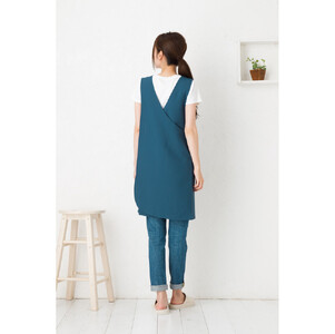 【ネイビー】Vネックバッククロスエプロン（撥水・撥油）