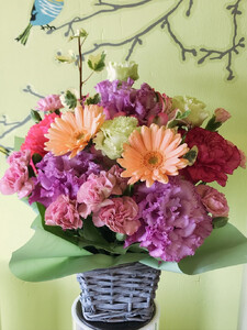 【ふるさと納税】Flower Station NIINAから「花の里三豊市の季節のフラワーアレンジメント」NO.1