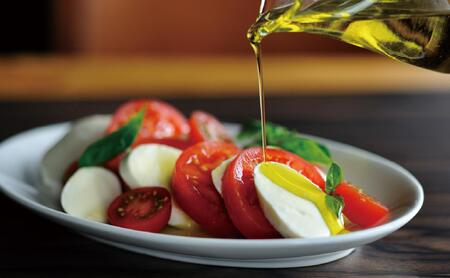 【井上誠耕園】~2025年搾りたて~ 小豆島産アルベキーナオリーブオイル (135g×5本)