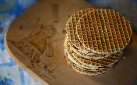 小豆島オランダ風車小屋で作ったストロープワッフル(キャラメル・バニラ)