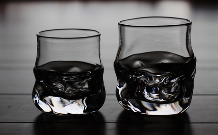 ロックグラス 2個 ガラス 加工品 燃える男はロック！ 透明 宙吹き 吹き