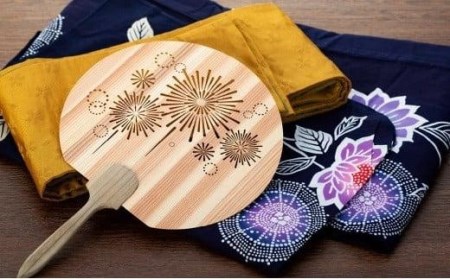 ＜花火＞愛媛の杉を使った木の透かしうちわ (愛媛 杉 木 うちわ 夏 祭り)【MOS002_x】