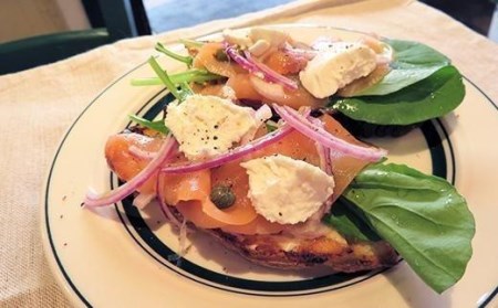 【日付指定可能】松山市製造 無添加 スモークサーモン 1000g | サケ 鮭 サーモン 燻製 スモーク スモークサーモン 無添加【TS042_x】