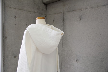 【4/26 土曜はナニする!?で紹介されました！】オーガニックポンチョ　ホワイト　[I000980W]