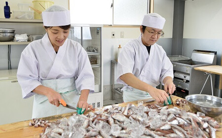 魚団子 1kg 宇和島練り物工房みよし 魚団子 すり身 練り物 惣菜 出汁 だし 酒 おつまみ 肴 魚肉 水産 加工品 特産品 郷土料理 国産 愛媛 宇和島 C010-061009