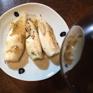 【冷凍便】八幡浜発!「白イカ(剣先イカ)」ドカーンと2kg!【F22-210】【配送不可地域：離島】【1043151】