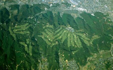 滝の宮カントリークラブ 平日1名様×4 利用券(キャディ付) 【ゴルフ場 プレー券】