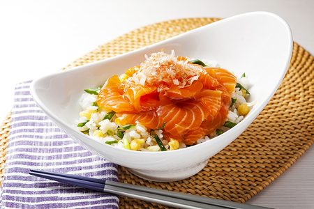 減塩 めんつゆ 5本 ヤマキ 濃縮2倍 お塩ひかえめ 人気 鰹節 だし つゆ うどん そば 和食 万能 愛媛 伊予市｜B224