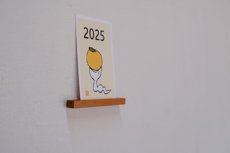 インテリア 写真立て ポストカード立て 木製  天然木 ヤマザクラ材 無垢材 磁石 おしゃれ 生活雑貨 雑貨 木製雑貨 家具屋アカトシロ カベペチ｜A91