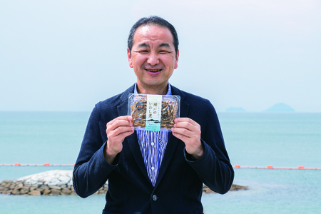 炙り えいひれ おつまみ 珍味 エイヒレ 40g×3 ゆうパケット 送料無料 父の日 アテ 間食 海鮮 魚 魚介 阿川食品株式会社｜A113