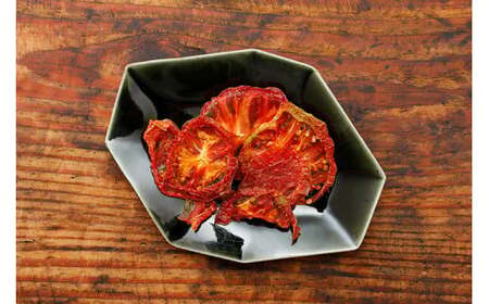 トマト 加工 食品「トマト農家のドライトマト 3個セット」｜トマト とまと ドライトマト 自然栽培 野菜 カレー トマトソース つまみ 濃縮 エコ栽培 安心 桃太郎トマト 酸味 甘味 乾燥 清流 料理 農園 トマト農園 旨み サンドイッチ サンドウィッチ 新鮮 煮込み 煮込み料理 アレンジ お酒のつまみ 美味しい 人気 ギフト プレゼント 自然 升田農園 愛媛 久万高原町