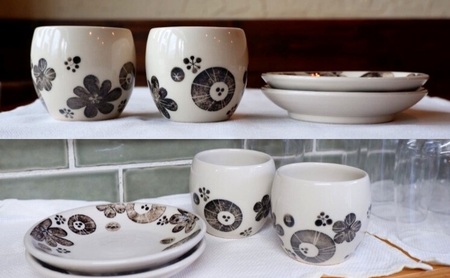 <砥部焼>ペアブレイクセット (ブーケ柄とりわけサイズ4寸皿2点&まぁるいカップ2点)【工房釉瑠璃 女性作家 食器 コップ 湯呑 カップ 食洗器対応 おしゃれ かわいい】