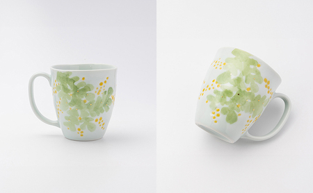 砥部焼 東窯 マグカップ 1点 ミモザ 食器 民芸品 伝統工芸 鮮やか 焼き物 華やか 食卓 磁器 陶器 白磁 おしゃれ お茶 紅茶 コーヒー コップ 