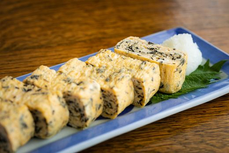 【産地直送】今夜のおかずBセット 鯛の一夜干し 切身（2尾）、アカモク（200g）、じゃこかつ（3枚入り×2）  IKTO001