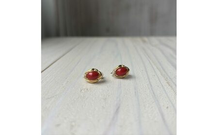 【記念日の贈り物に】K18ゴールドと土佐産赤珊瑚の華やかなダイヤモンドイヤリング D0.03ct/専用ケース付 / プレゼント ギフト レディース 【有限会社米沢サンゴ店】[ATCX072]
