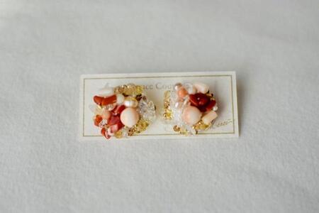 【宝石珊瑚】（選べる）赤、白、ピンク珊瑚の刺繍ピアス・イヤリング【(1)赤・ピンク珊瑚メイン〈ピアス〉】
