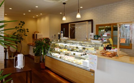 Moriの大人なブランデーケーキ ケーキ