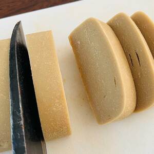 ＼令和7年11月下旬発送開始／芋餅（いももち）3本（1本約750g） 【R01511】