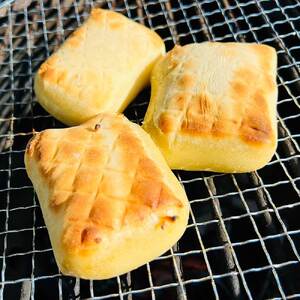 ＼令和7年11月下旬発送開始／芋餅（いももち）3本（1本約750g） 【R01511】