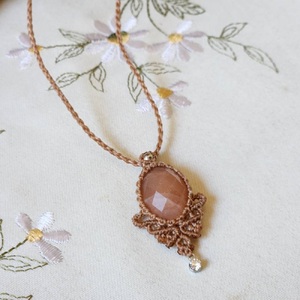 サンストーンのマクラメ編み ネックレス 【R01174】