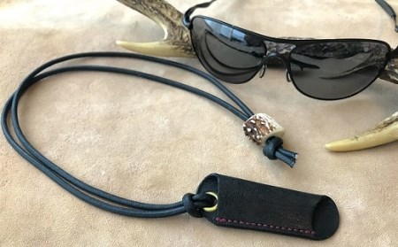 鹿革のホルダー【黒】【R00446】