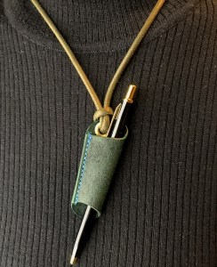 鹿革のホルダー【深緑】【R00449】