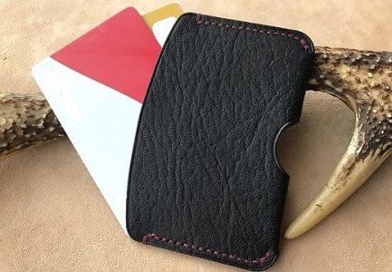 鹿革のカードケース -黒-（シンプル小さめ）【R00587】