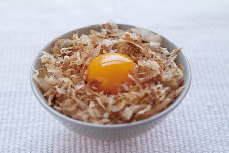 すぐ食べられる!卵かけご飯セット（土佐ジローの卵12個×宗田節20g）【R00762】