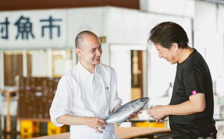 魚市場 の目利きが 厳選 本場 高知 の カツオのタタキ 約400g（ スライス済み タレ付き 血合い抜き ） 冷凍 海鮮 海の幸 魚 魚介 かつお カツオ 鰹 たたき タタキ 新鮮 ごちそう おかず 高知県 四万十市 四万十 しまんと 25-923