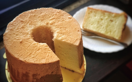 24-1005.【喫茶ウオッチ】ふわふわしっとり こだわりの卵使用 シフォンケーキ20cm(プレーン)