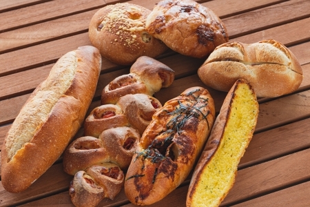 【3回定期便】パン 7個 パン Wit-0074