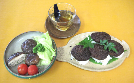 【2ヶ月毎 4回定期便】御在所肉厚生しいたけ 計約2kg 1回あたり約500g（計4回） 生しいたけ しいたけ 椎茸 シイタケ 肉厚 山菜 お取り寄せ 冷蔵