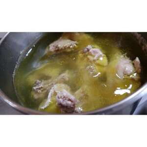 たまごを産み終えた親鶏肉2kg【浜渦養鶏場】【配送不可地域:離島】【1508062】