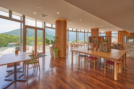 ttz13さめうら荘レイクサイドホテル商品券(9,000円分)