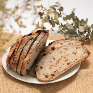 【ふるさと納税】＜柑橘の皮入り☆限定！贅沢パン　350g×2個＞ピール入 高知県 佐川町 カンパーニュ 自家製天然酵母パン レーズン ハード系パン【常温】送料無料