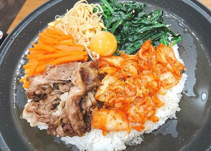 低温でも脂身がとろけるゆすはら牛切り落とし 300g 牛肉 和牛 黒毛 こま切れ オレイン酸 高知県産